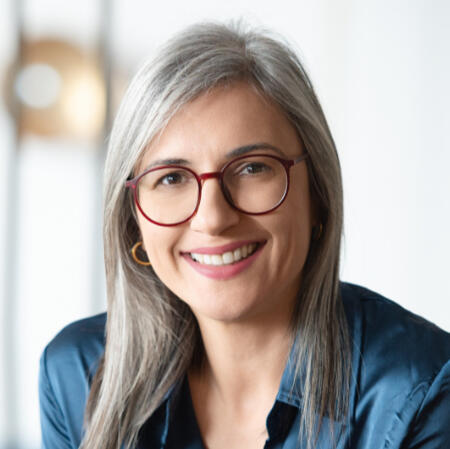 Vaso Vardaki - Drop the 'family talk' and start building a winning team instead - www.Top10HRVoices.com Vaso Vardaki - Drop the 'family talk' and start building a winning team instead - www.Top10HRVoices.com